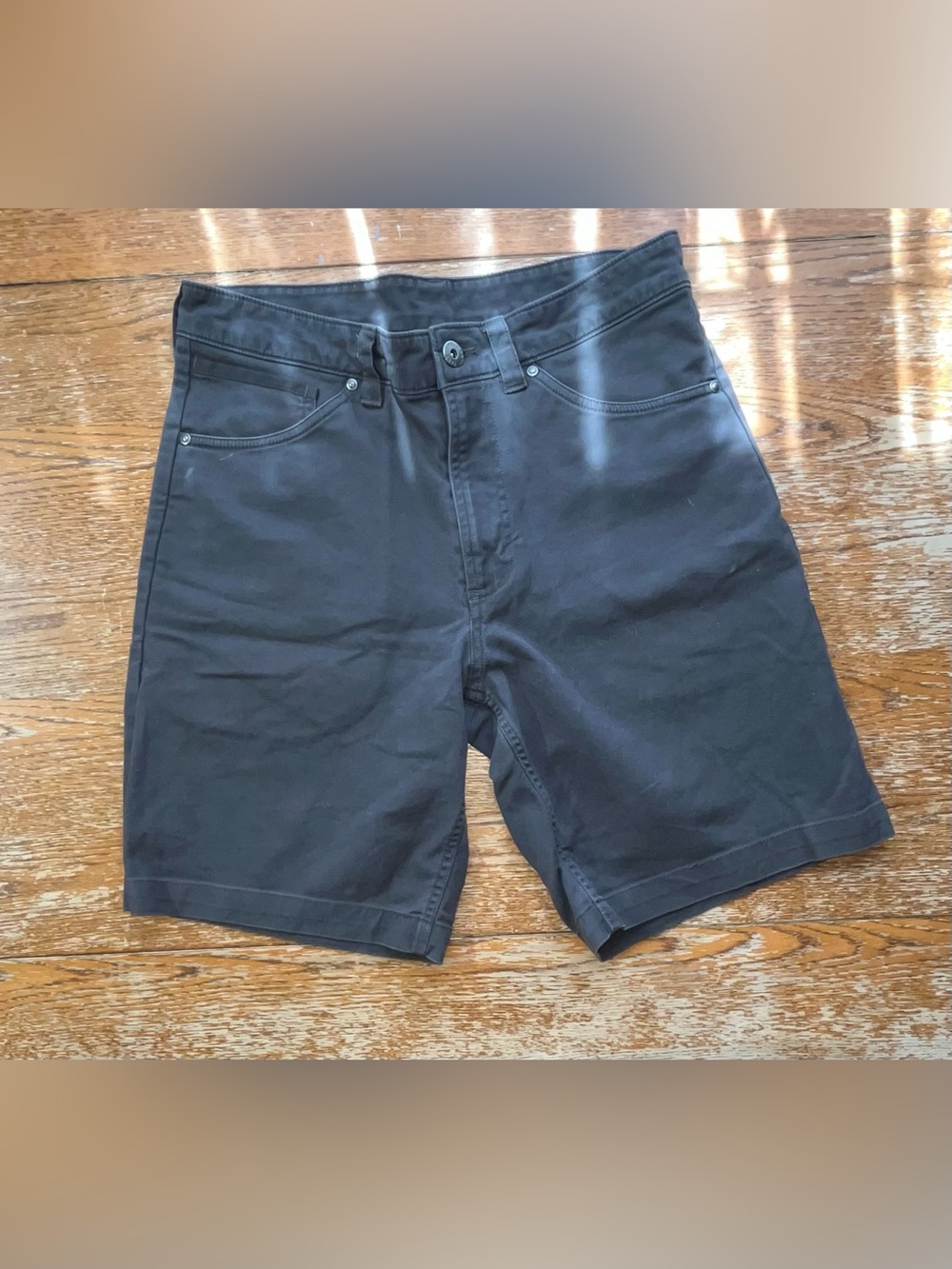 The North Face Shorts, Solid Gray, Casual. Size 30 Mens